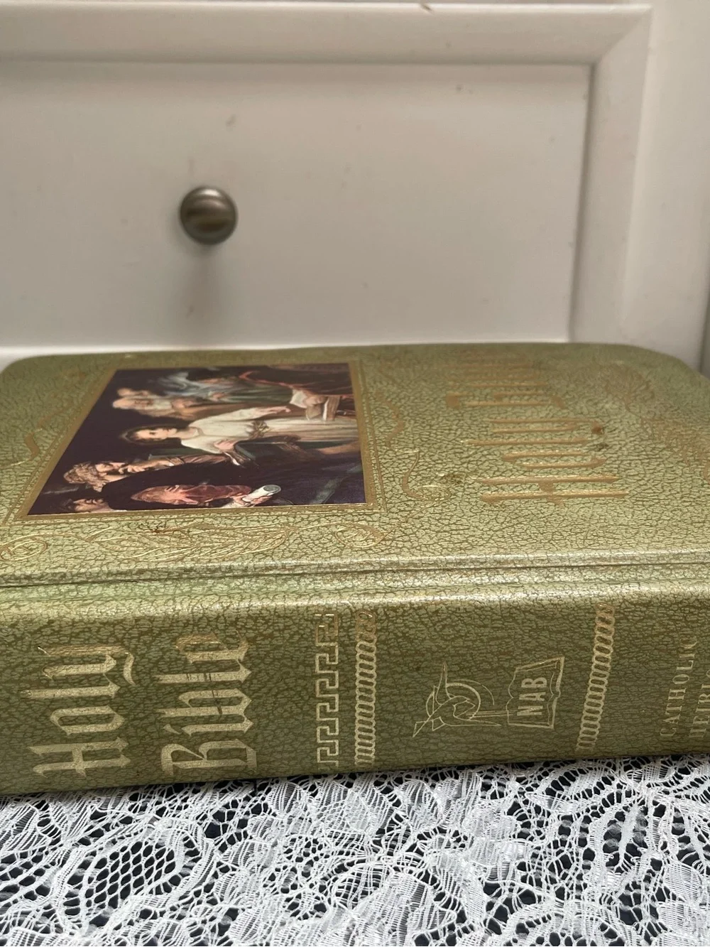 Vintage 1980s Holy Bible NAB Catholic Heirloom Family Edition Labor Booklet